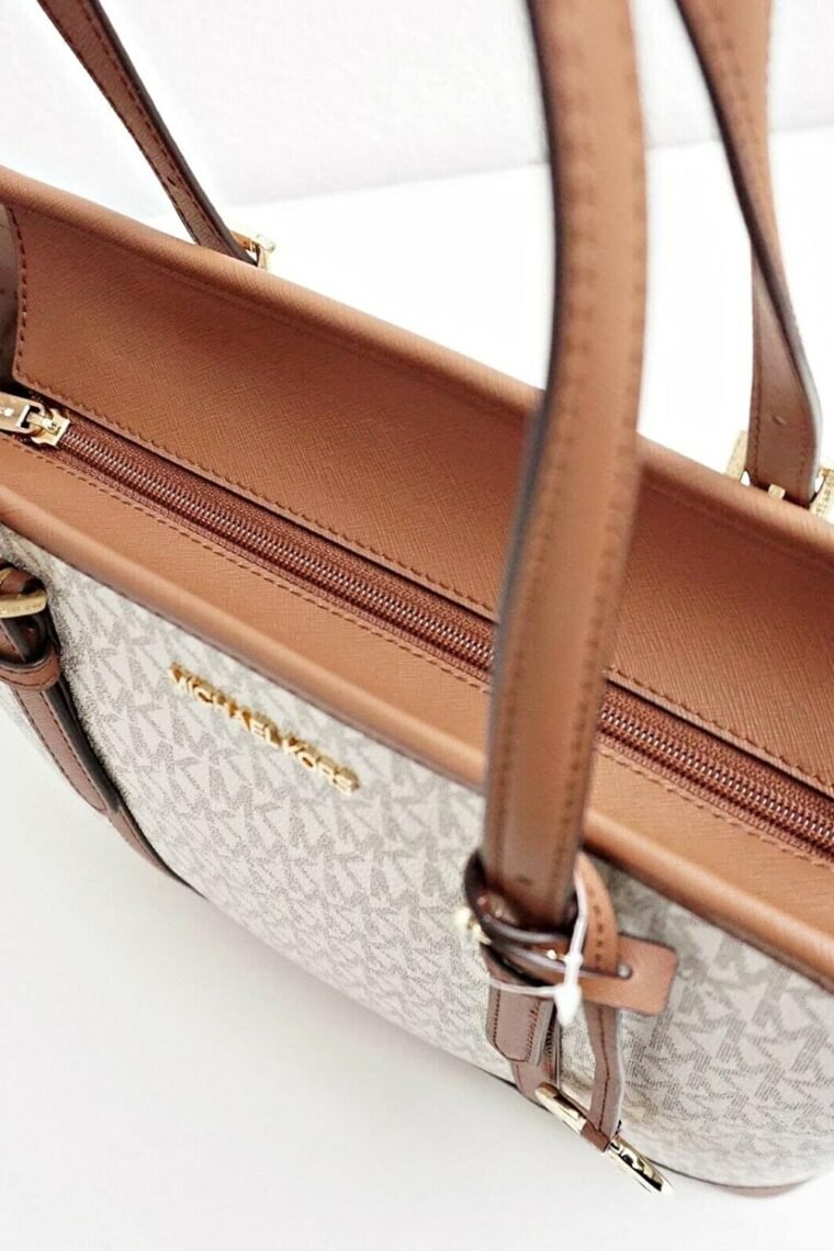 Michael Kors Bag Handbag Jet Set Travel LG Shoulder Tote Bag Vanilla PVC - Image 4