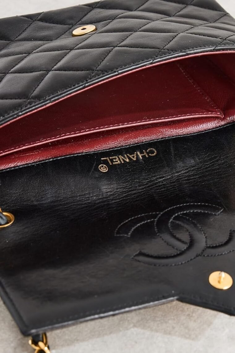 Women's Pre-Loved Chanel Flap Shoulder Bag, Quilted Lambskin - Image 5
