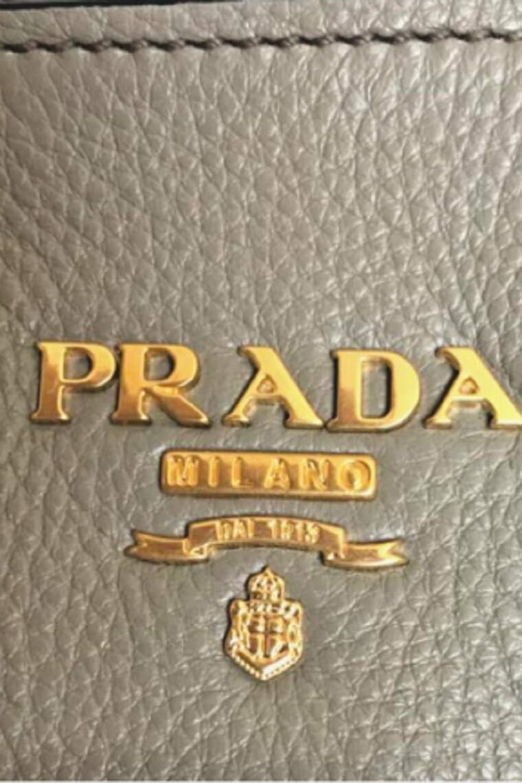 Prada Women's Gray Vitello Phenix Shopping Tote Top Handle Bag Shoulder Bag 1BG865 - Image 4