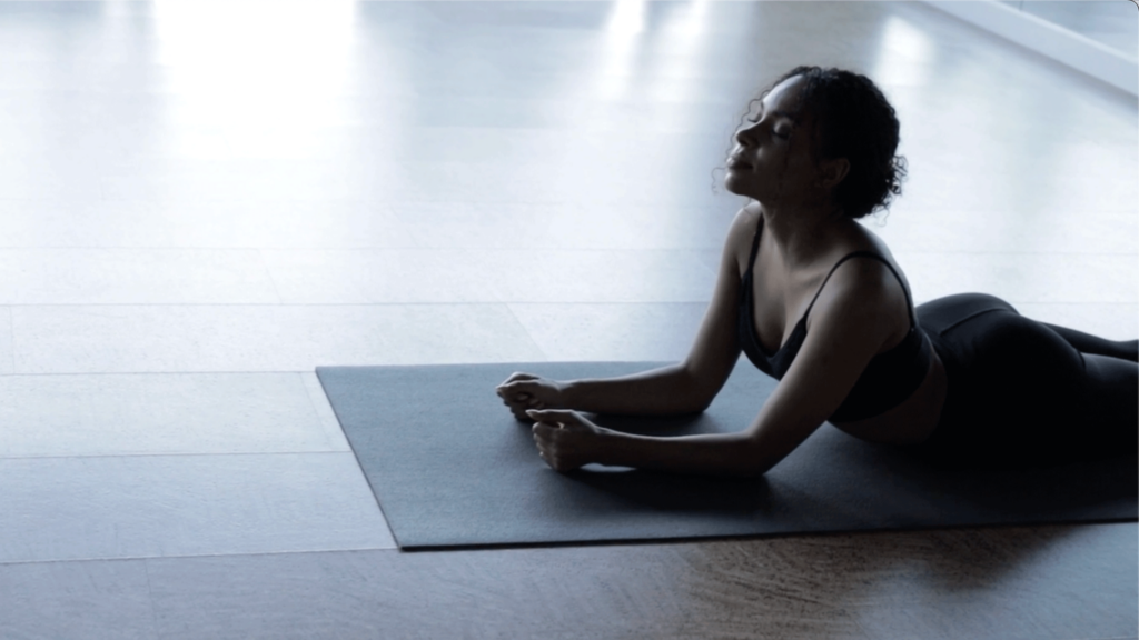 30-Minute Yoga Practice With Minimal Cues (and a Lot of Quiet)