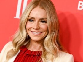 Kelly Ripa Shared a Rare Makeup Free Selfie Kelly Ripa Shared a Rare Makeup-Free Selfie