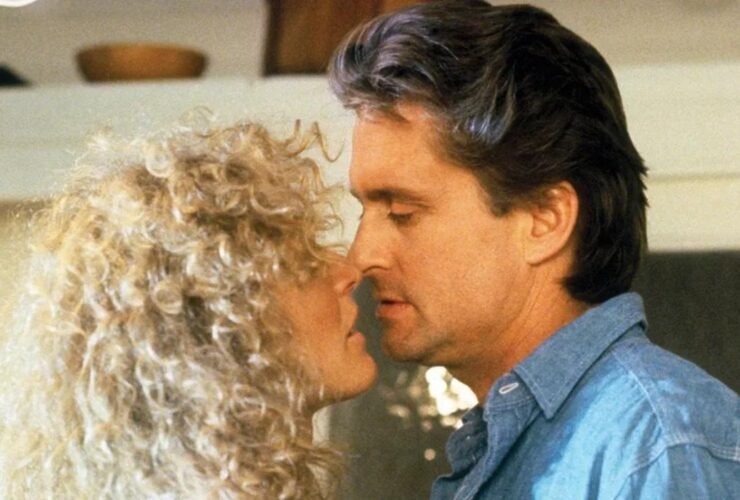 Glenn Close and Michael Douglas Get Hot and Heavy in This Certified Fresh Erotic Thriller Now Streaming