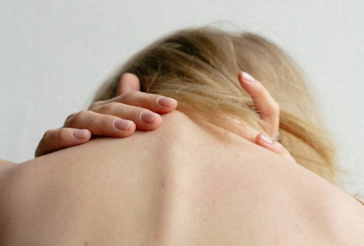 What to Know About Osteopathy, the Holistic Modality Beloved by European Women