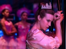 Review: The Creator of 'Gilmore Girls' Has a New Show and It's Can't-Miss TV