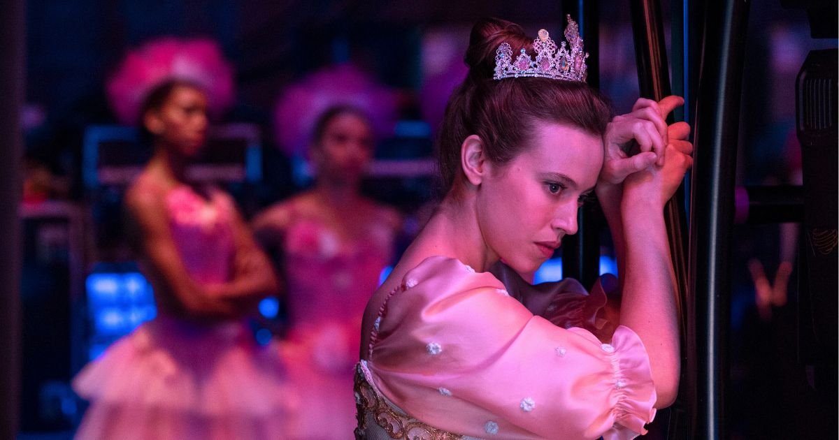 Review: The Creator of 'Gilmore Girls' Has a New Show and It's Can't-Miss TV