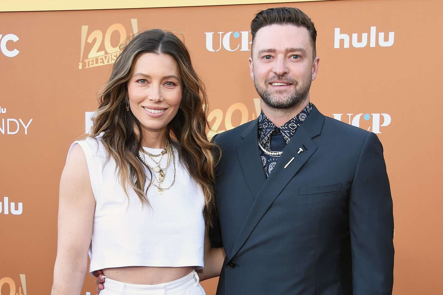 Beverley Mitchell gave a very clear warning if Justin Timberlake ever hurt Jessica Biel.