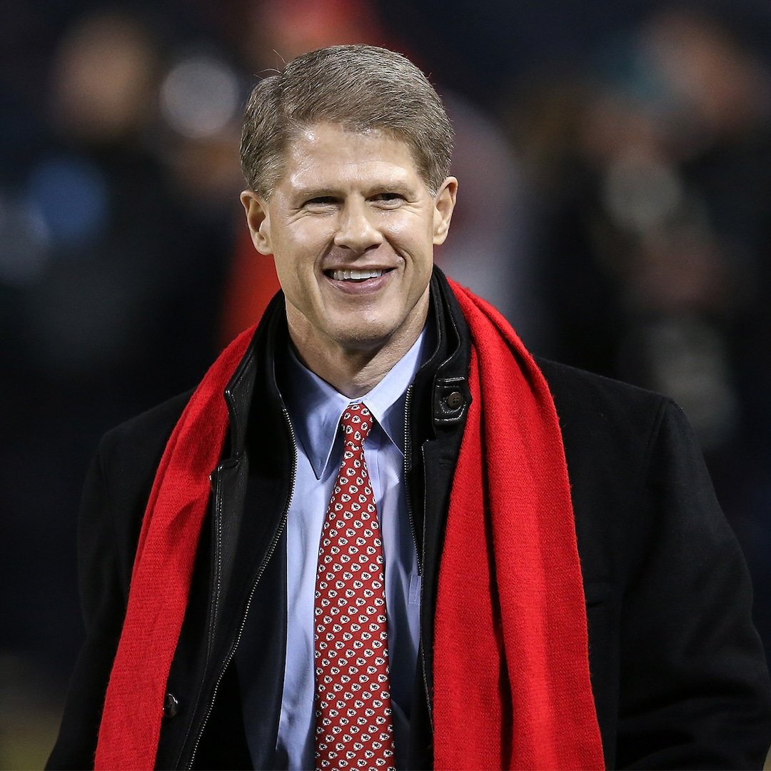Kansas City Chiefs Owner Mourns Death of Relative