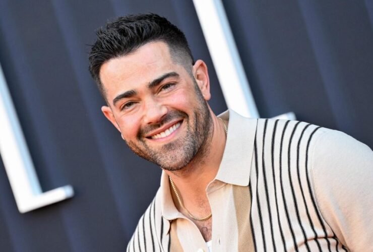 Jesse Metcalfe "Was Oblivious" To 'Desperate Housewives' Set Drama