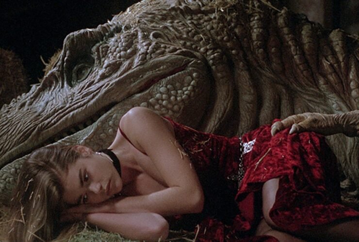 Denise Richards and a dinosaur in Tammy and the T-Rex