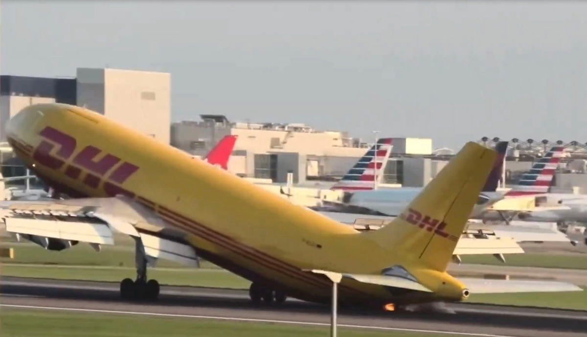 DHL Airbus A300 Suffers Bizarre Tail Strike & Go Around At Heathrow