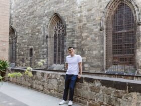 Nomadic Matt posing for a photo in Spain