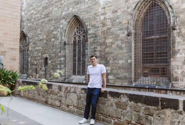 Nomadic Matt posing for a photo in Spain