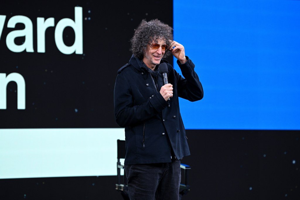 Howard Stern Extends SiriusXM Contract For Three More Years
