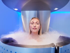 woman-cryotherapy-longevity