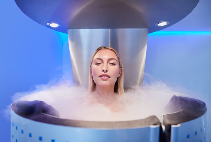 woman-cryotherapy-longevity