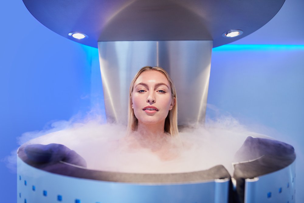 woman-cryotherapy-longevity