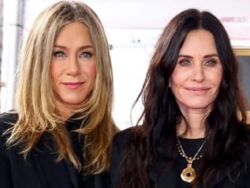 Courteney Cox celebrates 'Friends' costar Jennifer Aniston's past role